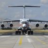 Bakanlıktan son dakika açıklaması: S-400 malzemelerini taşıyan beşinci uçakta Mürted Hava Meydanı'na indi