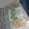 Yanlışlıkla çöpe atılan dövizleri jandarma buldu Yanlışlıkla çöpe atılan dövizleri jandarma buldu