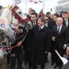 Davutoğlu’na Erzurum'da atlı karşılama