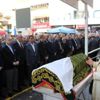 Yusuf Günay ın annesi Ayşe Günay son yolculuğuna uğurlandı Yusuf Günay ın annesi Ayşe Günay son yolculuğuna uğurlandı