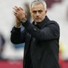 Tottenham, Mourinho ile yollarını ayırdı