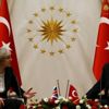 Erdoğan ile İngiltere Başbakanı telefonda görüştü Erdoğan ile İngiltere Başbakanı telefonda görüştü
