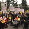 Beyoğlu'nda engellilerden oturma eylemi