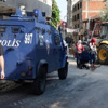 PKK Okmeydanı'nda iş makinesi yaktı PKK Okmeydanı'nda iş makinesi yaktı