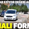 Araçların günlerce üzerinden geçtiği halılar değerine değer katıyor