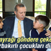 Erdoğan Türk bayrağını göndere çeken çocuklarla buluştu Erdoğan Türk bayrağını göndere çeken çocuklarla buluştu