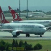 Uçak arıza yaptı yolcular isyan etti