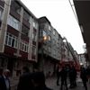 Esenyurt'ta korkutan çatı yangını Esenyurt'ta korkutan çatı yangını