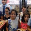 Tuncelili çocukların pizza keyfi