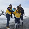 Ağrı'da kar köy yollarını kapadı hastalar için 112 seferber oldu