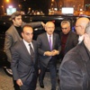 Kılıçdaroğlu kapısı açılmayan minibüste kaldı