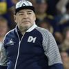 Efsane futbol yıldızı Maradona hastaneye kaldırıldı Efsane futbol yıldızı Maradona hastaneye kaldırıldı