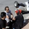 Kazada yaralanan eşini taksiyle eve göndermek istedi
