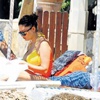 Nurgül Yeşilçay tatile sevgilisi ve oğluyla gitti Nurgül Yeşilçay tatile sevgilisi ve oğluyla gitti