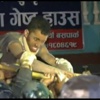 Nepal'de 82 saat sonra bir genç enkazdan sağ çıkarıldı Nepal'de 82 saat sonra bir genç enkazdan sağ çıkarıldı