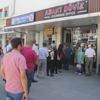 Bolu’da dolar bozdurma kuyruğu Bolu’da dolar bozdurma kuyruğu