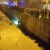 Mersin'de dereye düşen iki kız kardeşten 1'i kurtarıldı, 1'i kayıp Mersin'de dereye düşen iki kız kardeşten 1'i kurtarıldı, 1'i kayıp