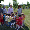 Minikler dalından meyve kopardı Minikler dalından meyve kopardı