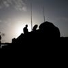 TSK ve ÖSO, Afrin'in batısındaki stratejik tepeyi ele geçirdi