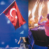 Dj Hardwell’den bayrak jesti
