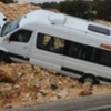 Minibüs şarampole yuvarlandı çok sayıda yaralı var