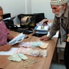 Dilencinin üzerinden 5 bin 249 TL çıktı Dilencinin üzerinden 5 bin 249 TL çıktı