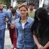 İç Çamaşırında Bonzai Ele Geçen Kadın Ve Arkadaşları Tutuklandı