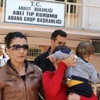 Dolandırıcı kadın, bebeğiyle cezaevine girdi Dolandırıcı kadın, bebeğiyle cezaevine girdi