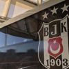 Beşiktaş otobüsüne 3.yıldız logosu konuldu Beşiktaş otobüsüne 3.yıldız logosu konuldu