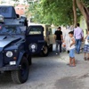 Teröristlerin attığı patlayıcı alışverişe giden çocuğu yaraladı Teröristlerin attığı patlayıcı alışverişe giden çocuğu yaraladı