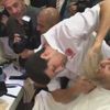 Aytuğ Atıcı sakalını kestirdi