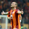 Sneijder'i engelleyin! Sneijder'i engelleyin!