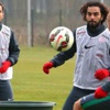 Milli Takım kampına 'Emre' baskını! Milli Takım kampına 'Emre' baskını!