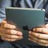 Apple, karantinadaki çalışanlarına iPad gönderdi Apple, karantinadaki çalışanlarına iPad gönderdi