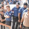 Başkan Erdoğan'ın dolar-euro bozduralım çağrısına polis memurları da destek verdi Başkan Erdoğan'ın dolar-euro bozduralım çağrısına polis memurları da destek verdi