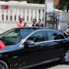 Erdoğan anne ve babasının mezarında Erdoğan anne ve babasının mezarında