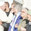 Papa’dan evsizlere berber hizmeti Papa’dan evsizlere berber hizmeti