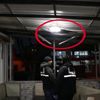 Dördüncü kattan düşen çocuğu iş yerinin gölgeliği kurtardı Dördüncü kattan düşen çocuğu iş yerinin gölgeliği kurtardı