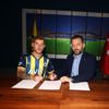 Son Dakika: Fenerbahçe transferleri peş peşe açıklıyor! Alman orta saha Max Meyer de imzayı attı