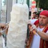 Antalya da sıcak havada ücretsiz dondurma izdihamı Antalya da sıcak havada ücretsiz dondurma izdihamı