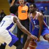 Anadolu Efes zorlanmadı