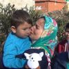 Küçük çocuk oyuncağına sarılmış halde bulundu Küçük çocuk oyuncağına sarılmış halde bulundu