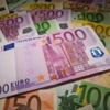 Euro 3 lirayı aştı Euro 3 lirayı aştı