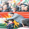 Diyarbakır caddelerinde Kürdistan bayrağı dağıttılar Diyarbakır caddelerinde Kürdistan bayrağı dağıttılar