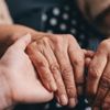 "Yürürken kollarınızı sallamıyorsanız parkinson olabilirsiniz" "Yürürken kollarınızı sallamıyorsanız parkinson olabilirsiniz"