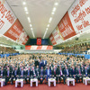 Boyunun ölçüsünü alır
