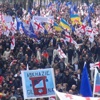 Tiflis'te hükümete "kırmızı kart" Tiflis'te hükümete "kırmızı kart"