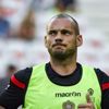 Fransız basınında Sneijder'e yaylım ateşi Fransız basınında Sneijder'e yaylım ateşi