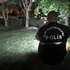 Parkta kendini ağaca iple astı Parkta kendini ağaca iple astı