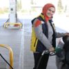 Evlilik programlarıyla tanınan Hanife, petrol istasyonunda işe başladı Evlilik programlarıyla tanınan Hanife, petrol istasyonunda işe başladı